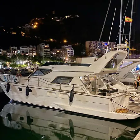 Barco Muy Romantico Con Parking! Úszó hotel *