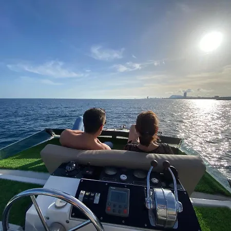 Barco Muy Romantico Con Parking! Úszó hotel Sant Adrià de Besòs